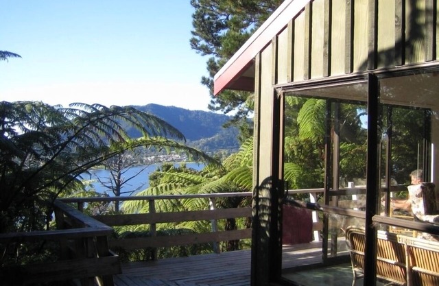 The Tairua Tree House - a traditional NZ bach overlooking Tairua harbour