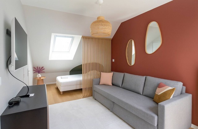 The trendy stopover between two trains