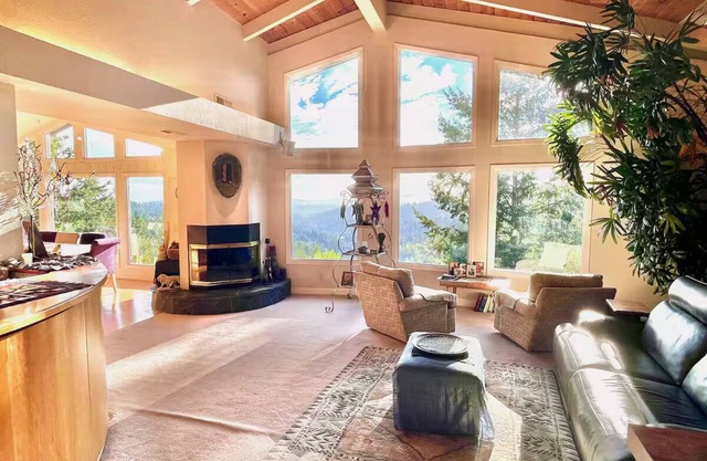 The Ultimate Retreat - Luxury, Nature, Convenience