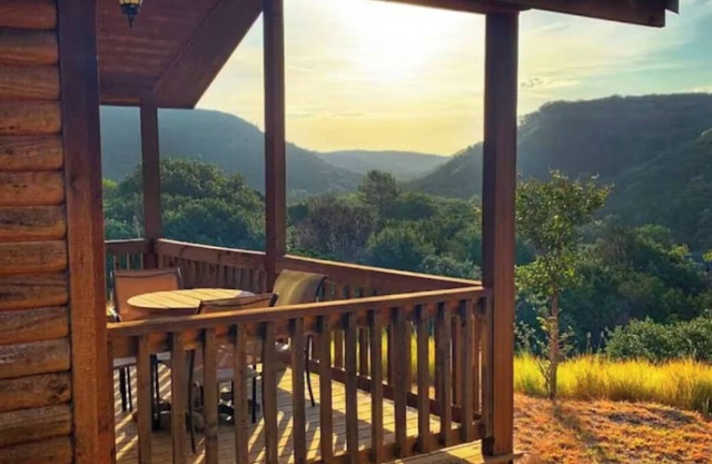 The View Cabin King Bed: Texas Hill Country Resort