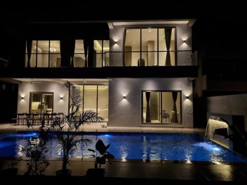 The Villa Exotica with Pool, Lawn and Indoor Games