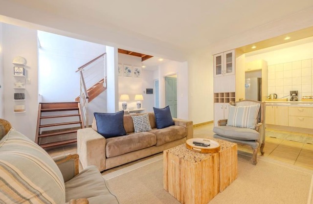 The Waterfront Cottage F3