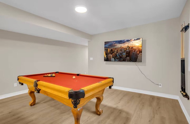 The Welland Retreat w/scenic vineyards and wineries 15 min from Niagara Falls!