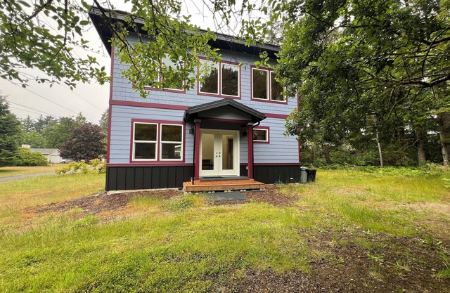 The Westport Pearl, a cozy, quiet neighborhood. Like bringing the outdoors in.