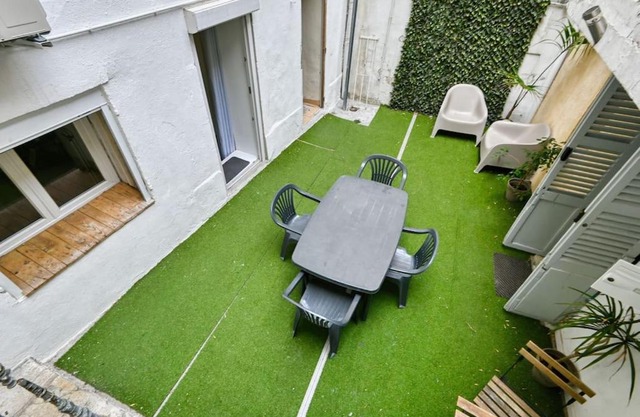 THIBAUD - T4 terrasse à 15 min à pied du Métro