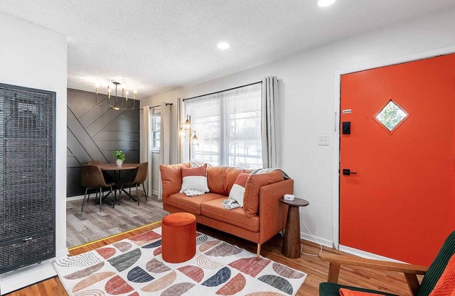 This apartment is a 1 bedroom(s), 1 bathrooms, located in Derby, KS.