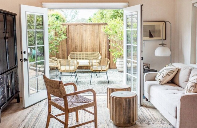 This cottage is a 0 bedroom(s), 1 bathrooms, located in Montecito, CA.