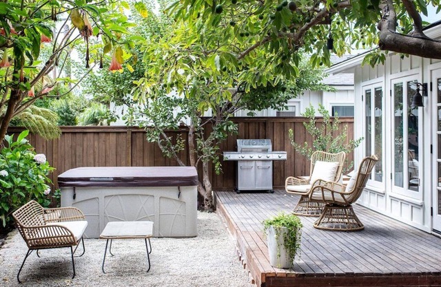 This cottage is a 0 bedroom(s), 1 bathrooms, located in Montecito, CA.