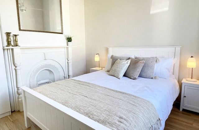 This house is a 1 bedroom(s), 1 bathrooms, located in South Fremantle, WA.