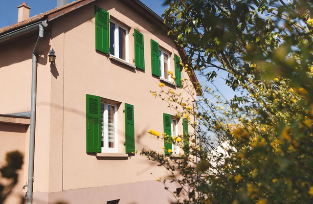 This is a detached house close to Colmar