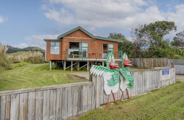 ThymeOut by the Sea - Kuaotunu Holiday Home