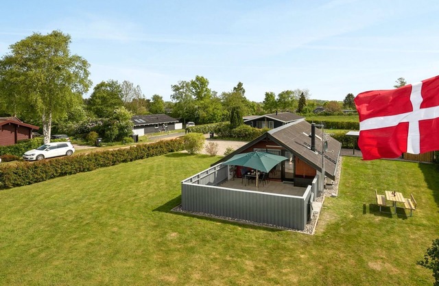"Tican" - 400m from the sea by Interhome