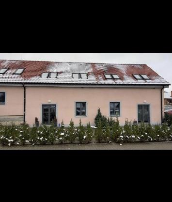 Tiche a utulne bydleni na venkově nedaleko od Prahy