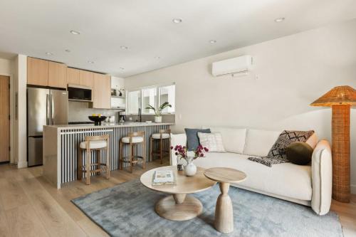 Tide House - Unit C - Modern Seaside 1BD w Parking