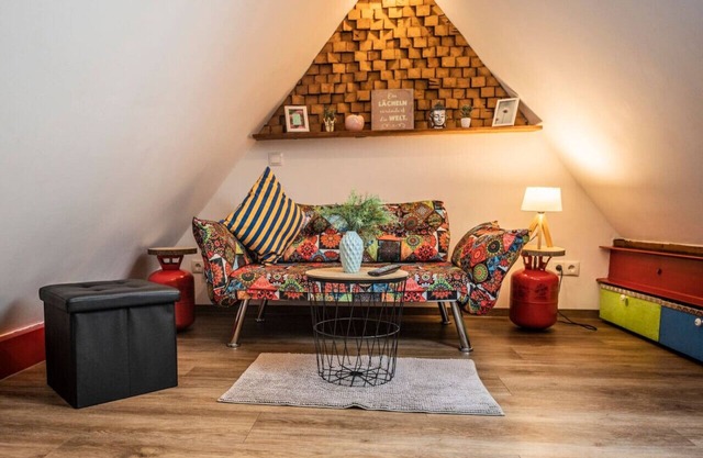 Tiny maisonette in the center with wifi & parking space