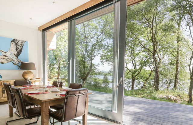 TOAD MIRE, family friendly, luxury holiday cottage in Backbarrow