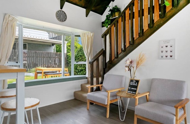 Tobin Cottage - thoughtfully furnished, two storey property, pet Friendly, in central location