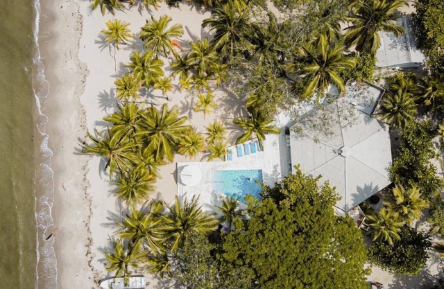 Tol001 - Beautiful 6 bedroom beachfront house in Tolú