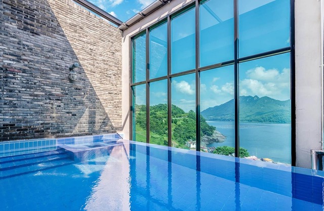 Tongyeong Saryangdo Elphis36 Poolvilla