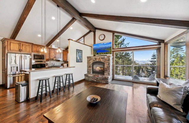 Top of Kingsbury View Home 7BR,4BA,Spa, 5 To Ski