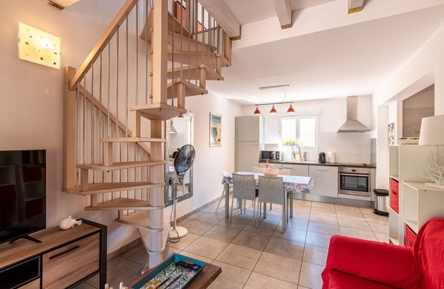 Torra Mare - Two Bedroom House, Sleeps 6