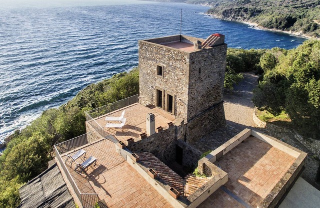 Torre delle Cannelle - The Saracen Tower