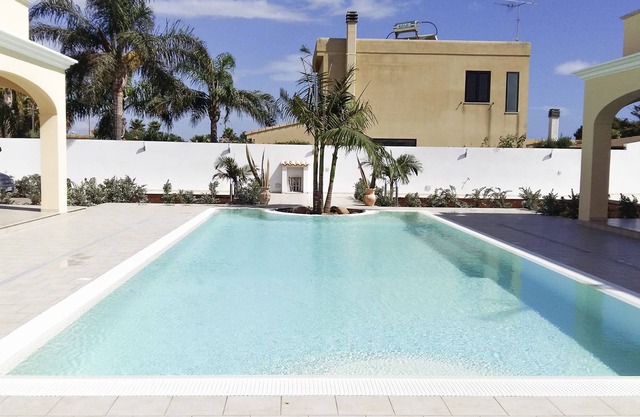 TORTUGA3 APARTMENT WITH SHARED POOL USABLE AT NIGHT