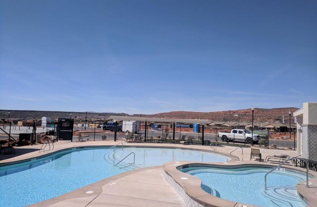 Town Center 2387 Red Canyon Family Home 2