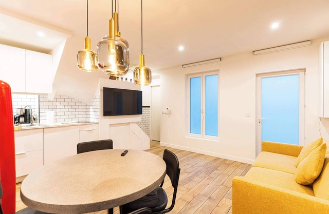 Town House Nation, Bastille, AC by LCC Agency