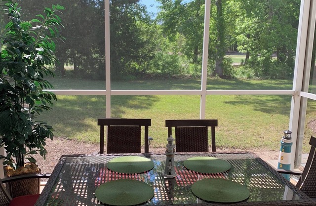 Townhome in Beautiful Barefoot Resort
