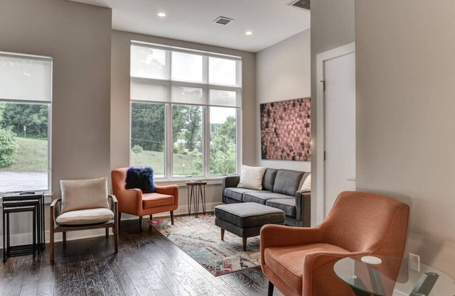 Townhome with Large Rooftop Terrace