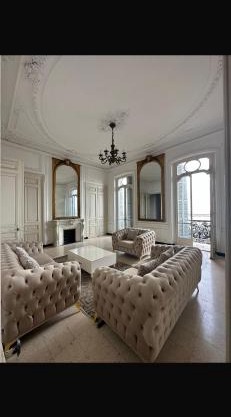 Très grand apartement hausmanien cœur du centre ville vu mer immédiate