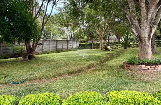 Trade Fair Ready 4 bedroom/2 bath Hillside Home - Breakfast Included. Sleeps 8