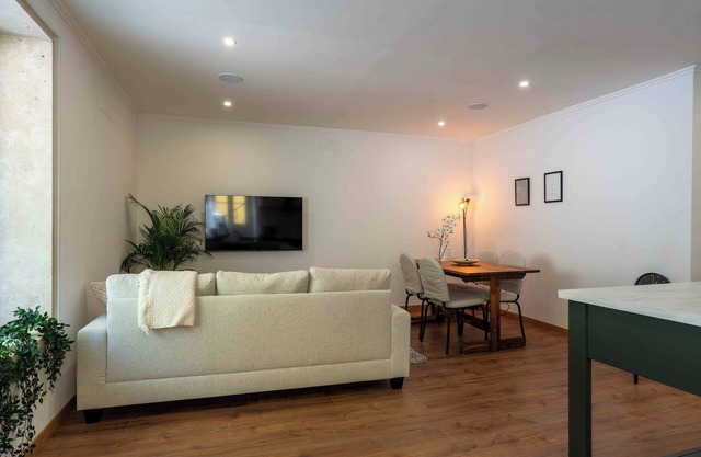 Tradicional Charm House II - 2 Bedroom Flat - Blend of luxury, work, and nature