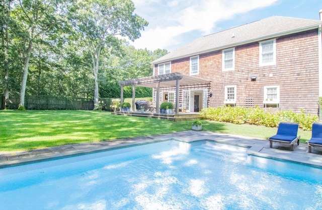 Traditional house, open floor and spacious living, formal dining room,.