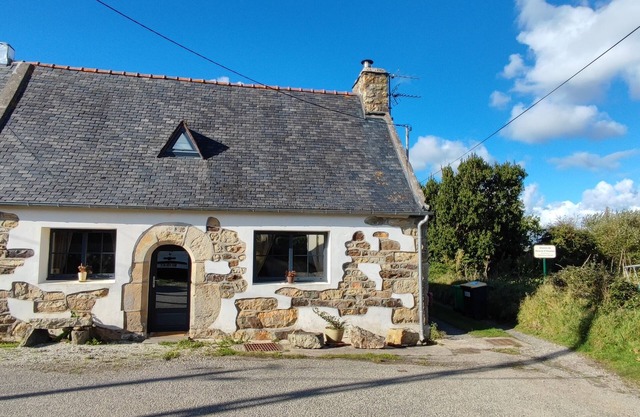 Traditional house on the Crozon peninsula, above Goulien