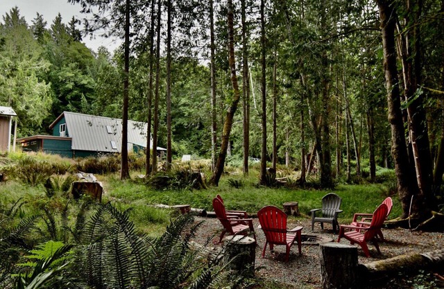Trailside Fun: Game Room, Pond, Fire Pit + BBQ