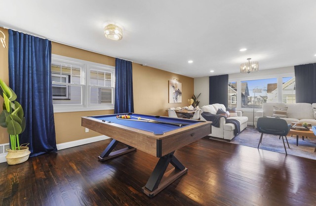 Train 2min walk, Free Parking, Pool Table & NYC 30min