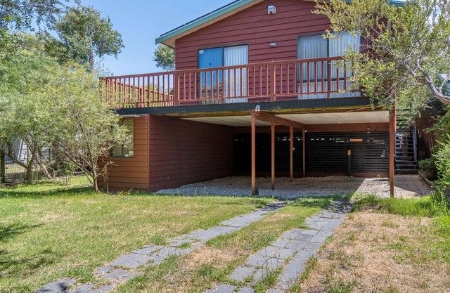 TRALEE BEACH HOUSE – WIFI & LINEN Included