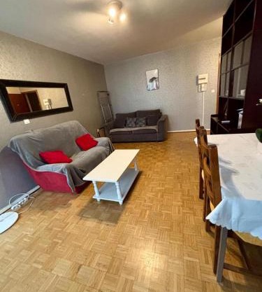 Tram 50 m, Balcon, Parking facile