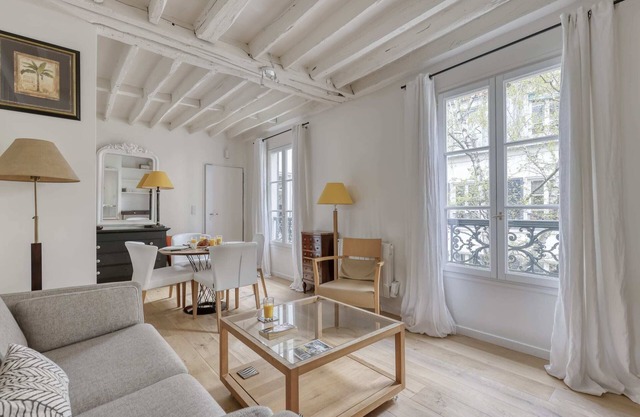 Tranquil Heaven up to 4 guests - Heart of Paris 07