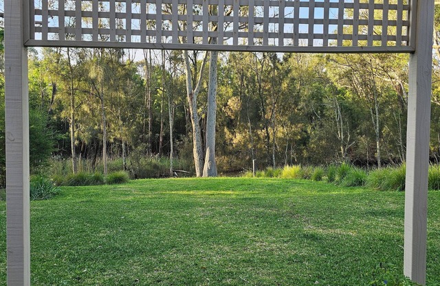 Tranquil home 5 minutes from Rosedale Beach, peaceful surrounds and creek