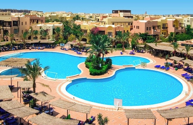 Tranquil Retreat Room for Sun-Seekers at Makadi Bay with Outdoor Pool