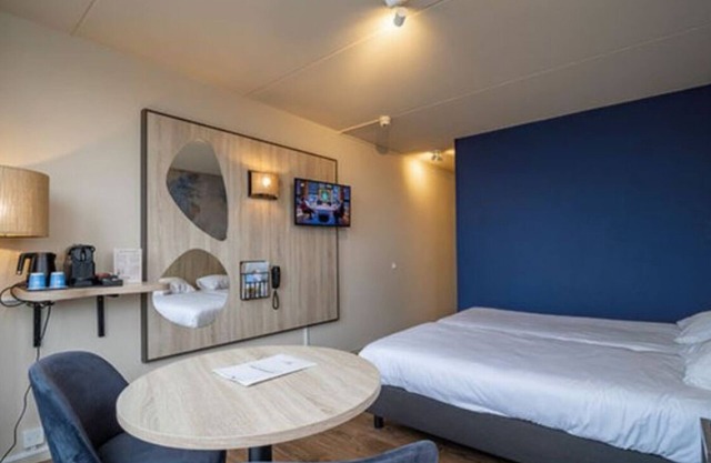 Tranquil Retreat by the Sea – Zeeduin Beach & Dunes Just Steps Away - 3 Units