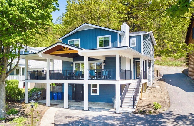 Tranquility on Keuka: Family Retreat with Private Lakefront