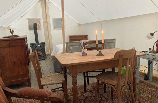 Trapper tent facing the ocean and the region's best surf spots