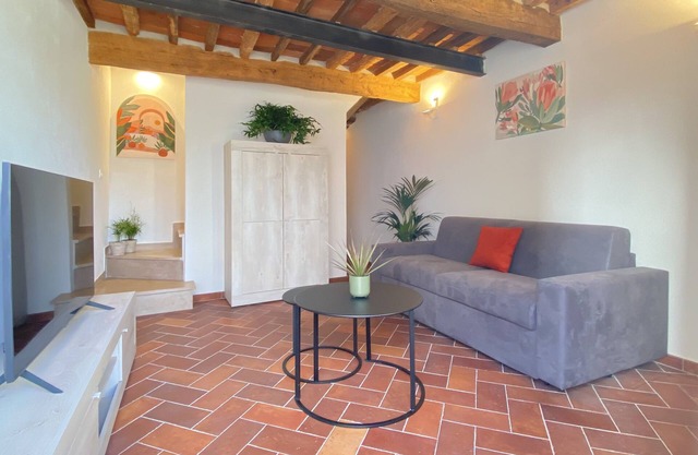 Travel Smart [Wi-fi, HD TV, Workspace, Free Parking]