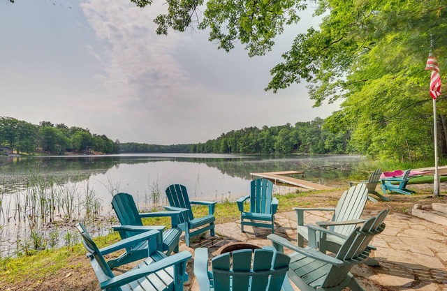 Traverse City Retreat w/Deck & Lake Access