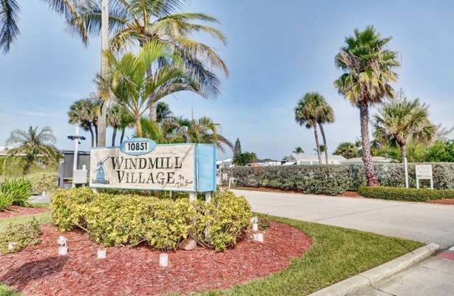 Treasure Coast location with resort type amenities
