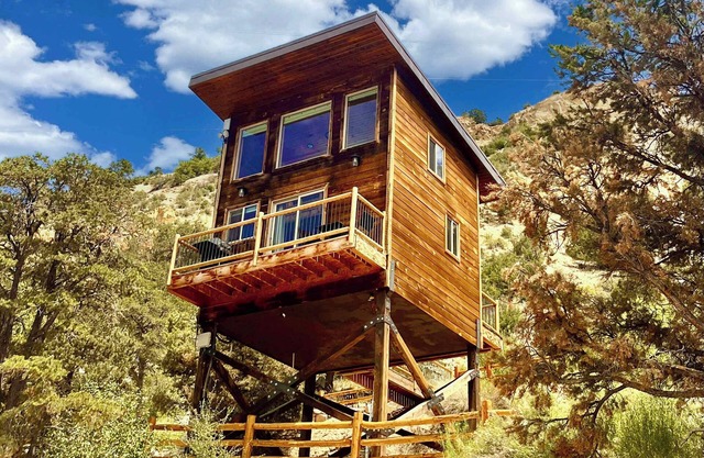 Treetop Cabin Near Zion & Bryce National Parks
